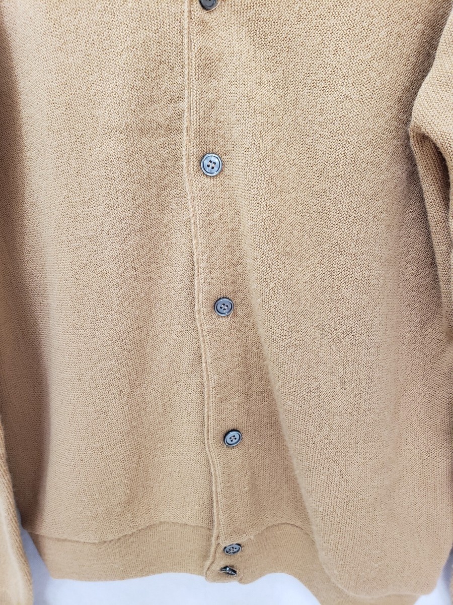 JC Penny The Fox Sweater Classic V-Neck Cardigan Sweater JC Penny The Fox Sweater Classic V-Neck Cardigan Sweater