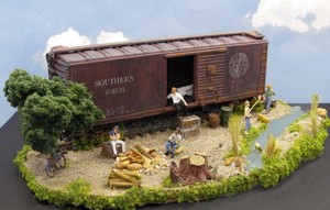 HO-SCALE-HOBO-CAMP-SHANTY-BUILT-BUILDING-DIORAMA-BOX-CAR-PREISER-FIGURES-DETAILS