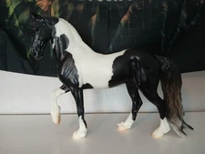 Breyer Regular Run Battlefield Angel Hp Pinto Stallion