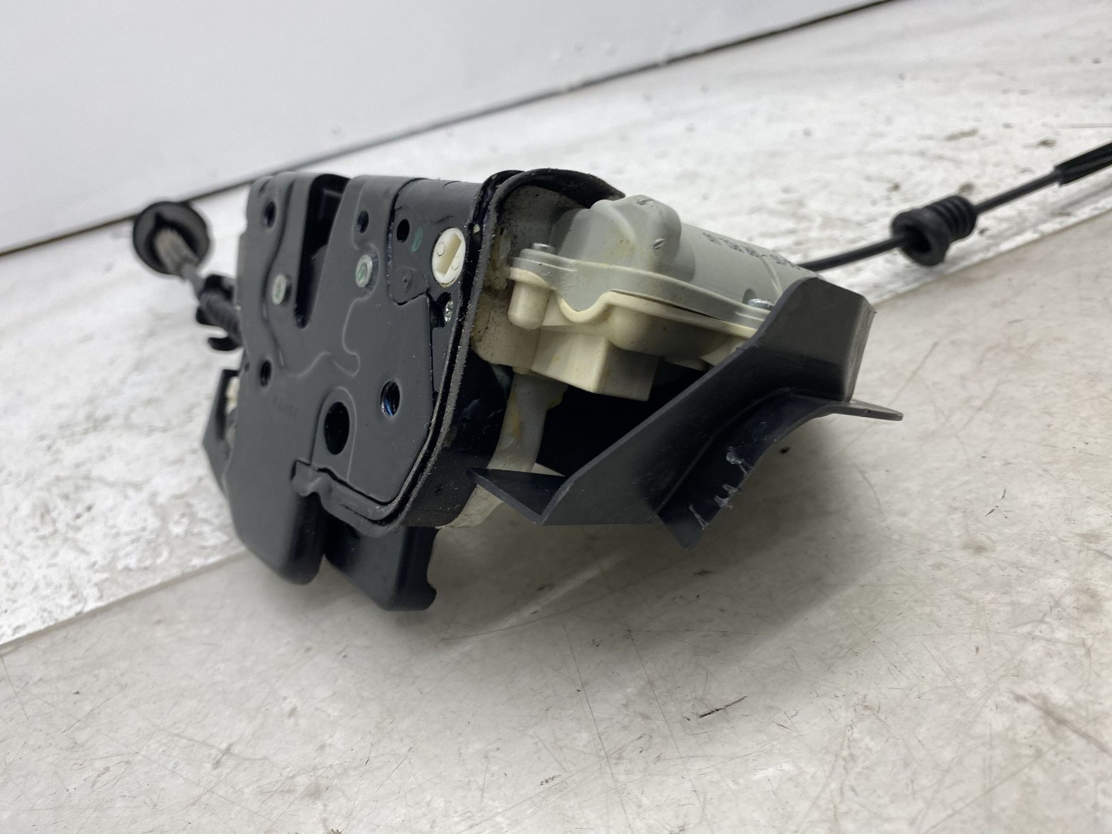 Bentley Flying Spur 2014-2019 REAR+RIGHT Door latch