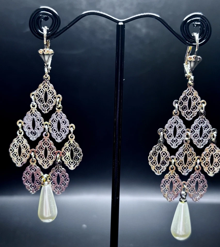 Pendientes colgantes rellenos de oro amarillo blanco rosa con perlas estilo retro de la más alta calidad Foto 3 de 4