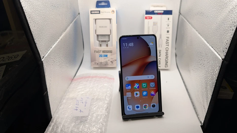 Xiaomi 13T Dual SIM 256GB Schwarz Neuwertig ohne Folie - Bild 1 von 4