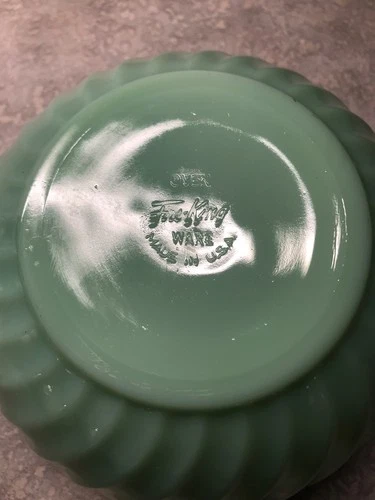 REDUCED Collector quality new OLD STOCK FIRE-KING JADEITE 8”  SWIRL BOWL