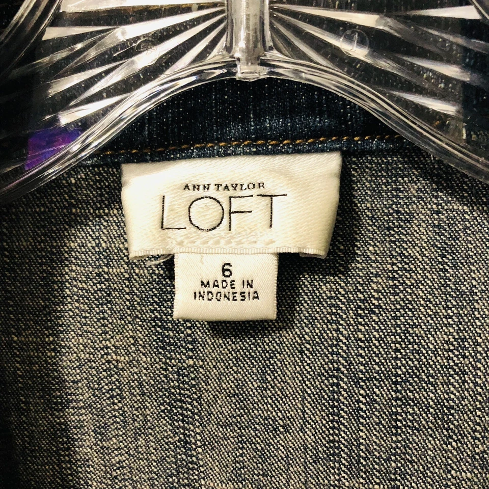 Ann Taylor Loft 修身牛仔夹克牛仔女式 6 码 — 第 4/4 张图片