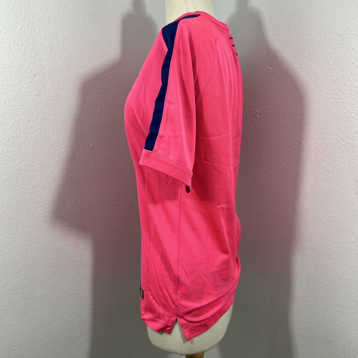 Nike Dri Fit Jersey Shirt Mens S Pink Football Soccer FC