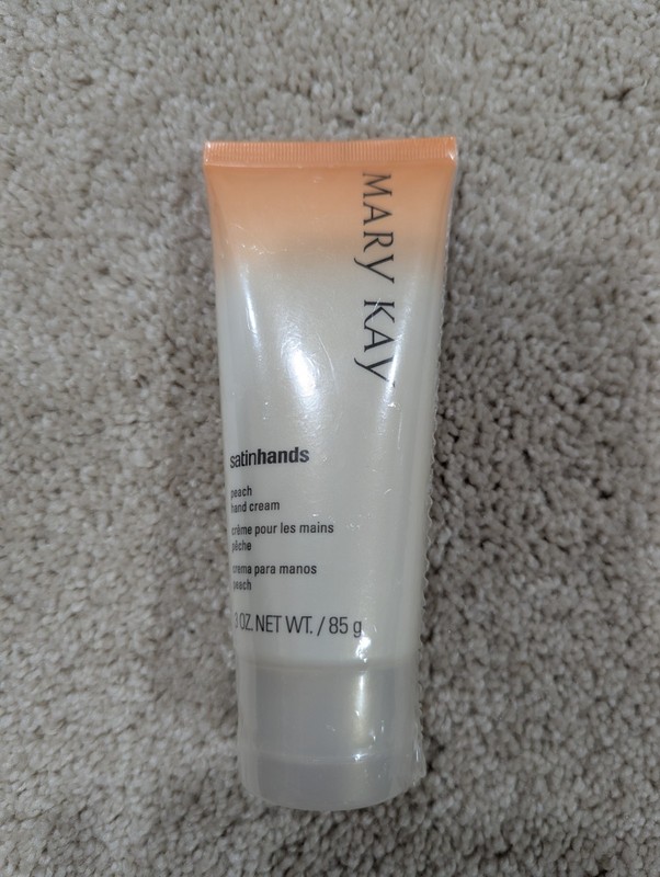 Mary Kay Satin Hands Peach Hand Cream 3 Oz. New Discontinued