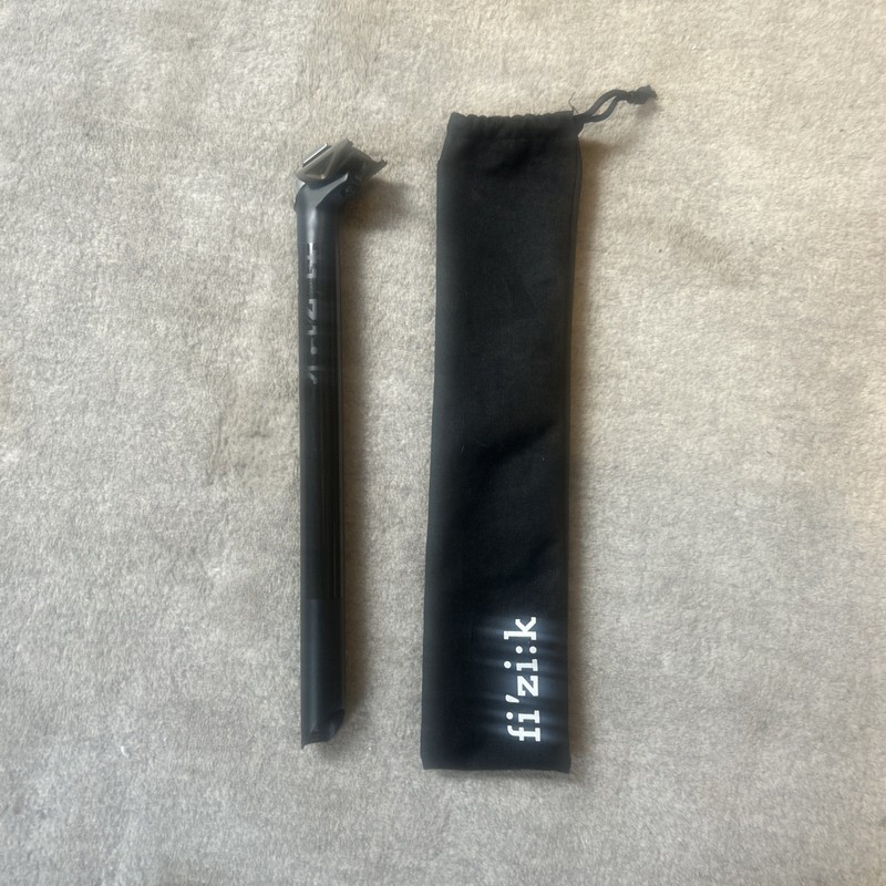 QUALITY Fi’zi:k FIZIK CYRANO SEATPOST 30.9 x 400mm ROAD RACING BIKE 