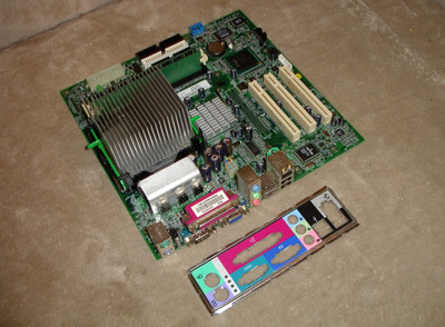 Dell Dimension 2400 Motherboard 2.4GHz CPU 1.25GB DDR1 RAM Heatsink I/O Plate