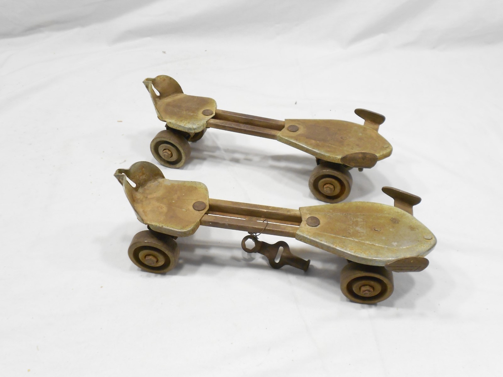 VINTAGE KINGSTON DELUXE ROLLER SKATES eBay