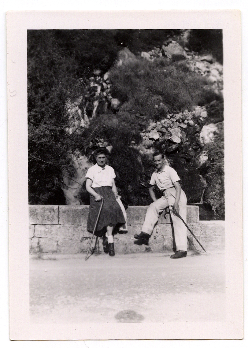 Pareja De Senderismo Con Bastón - Foto Antigua + Negativo An. 1946