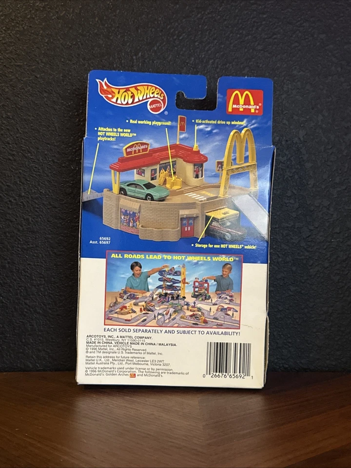 Juego Hot Wheels World McDonald's 1996 vintage con coche Mattel 65692 nuevo en caja Foto 3 de 4