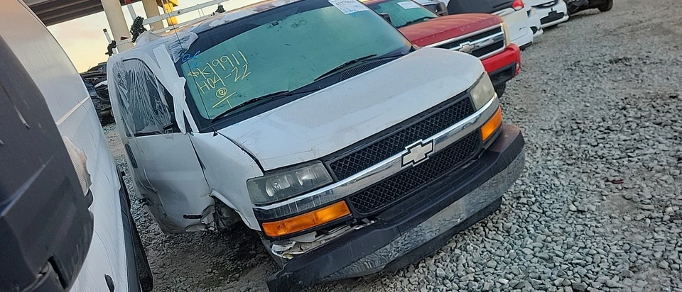 Motor Chevrolet Express 2500 Van 4.8L 2006 fabricante de equipamento original 130K milhas (LKQ~439085317) - Imagem 2 de 4