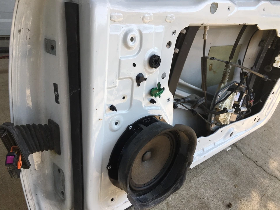 Carcasa puerta derecha Volkswagen EOS 2009-2015 blanca Foto 4 de 4