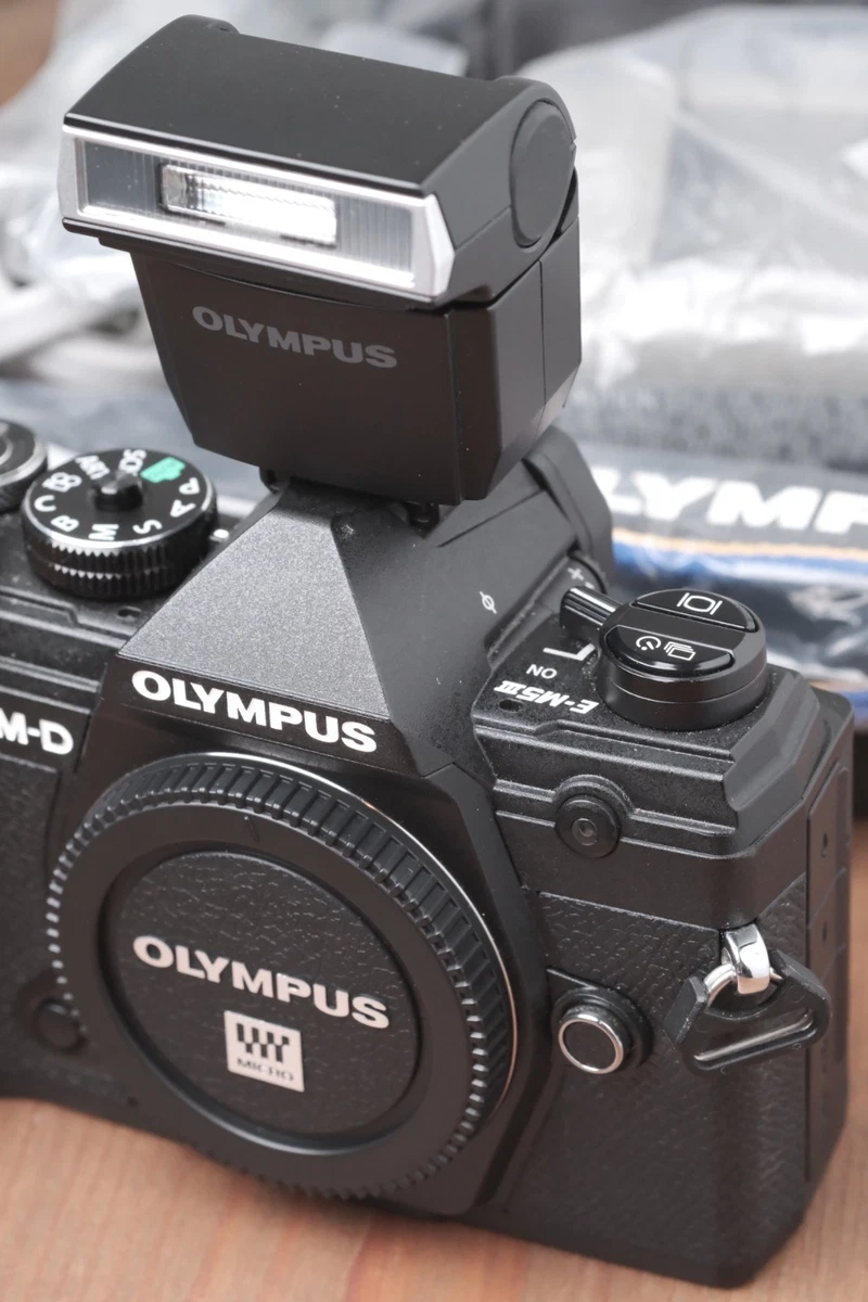 動作未確認】OM-D E-M5 いまさらOM-D E-M5(初期型)買うアホいるの