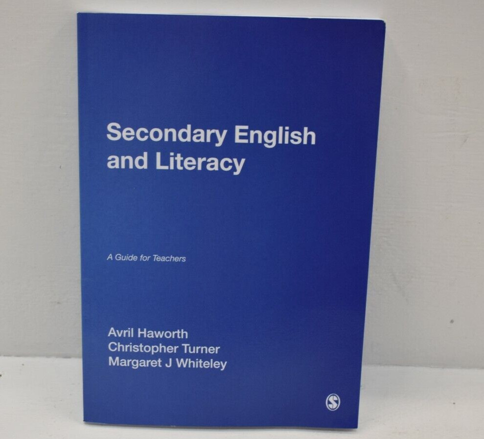Secondary English and Literacy: A Guide for Teachers Paperback