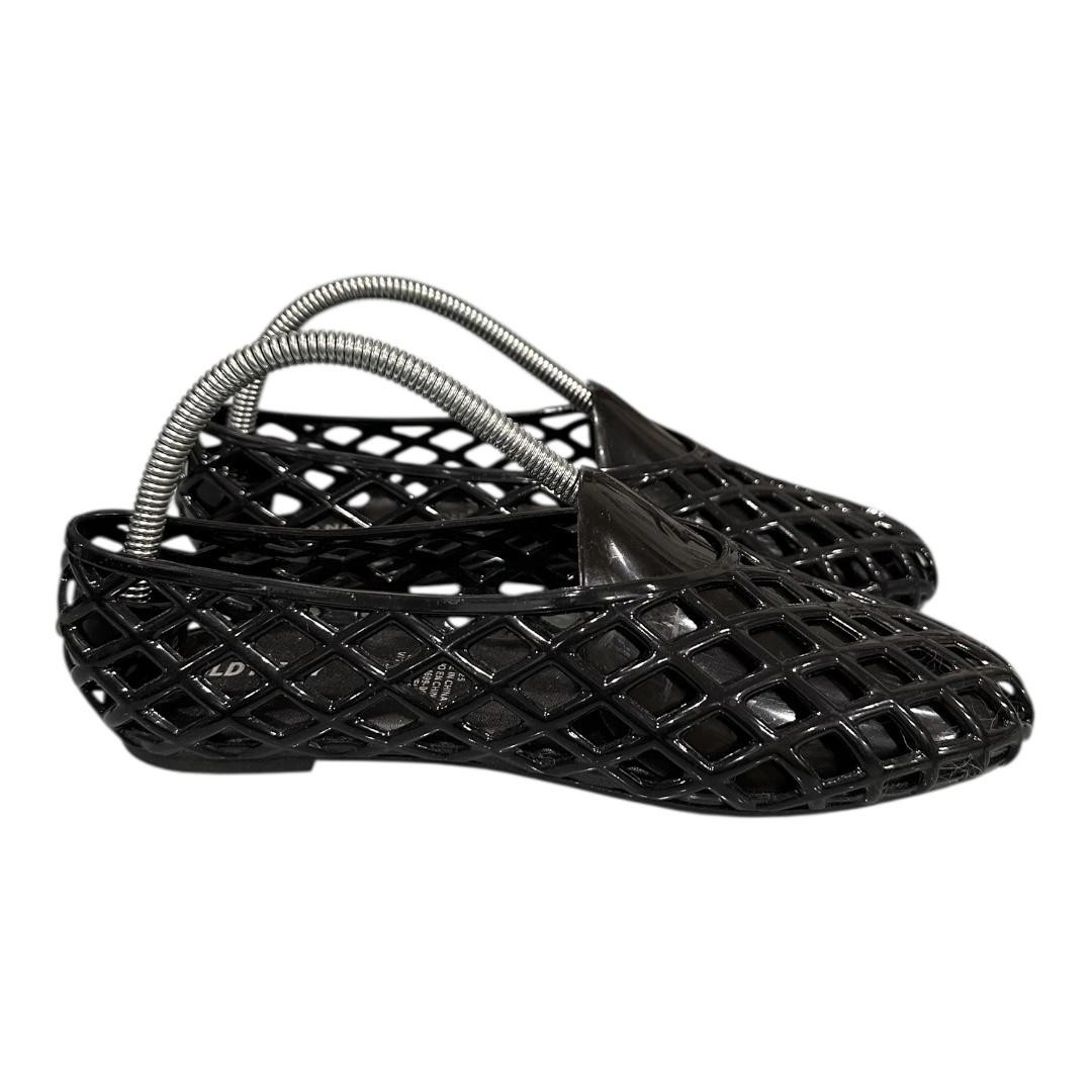Old Navy Caged Jelly Shoes Womens Size 8 Black Slip On Flats Water Ready