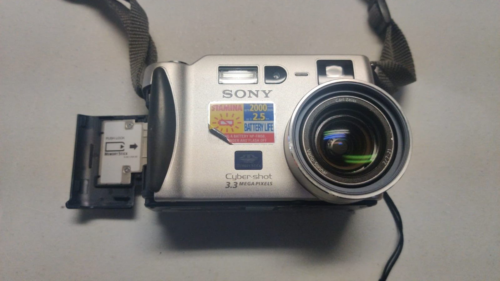 Cámara digital Sony Cyber-shot DSC-S70 3,1 MP - plateada, [sin batería ni cargador] - Imagen 1 de 5