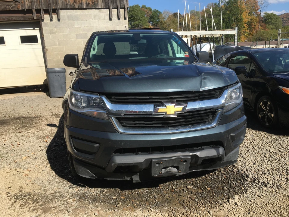 17 CHEVY COLORADO Radiator Foto 2 de 4