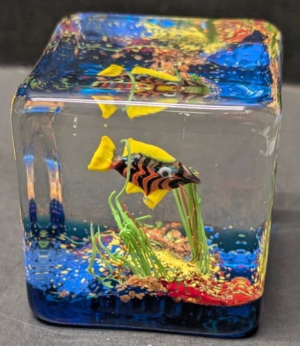Vintage Murano Glass Fish Aquarium Bowl Square Block Sculpture Paperweight 2.75"