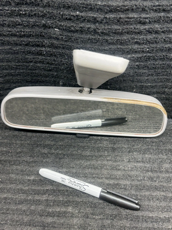 Espejo retrovisor Toyota RAV4 96-2000 OEM con cubierta gris claro y pernos AX Foto 4 de 4