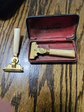 Vintage 2  Eversharp Schick Injector Single Edge Safety Razors Bakelite Handle