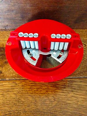 Eagle adjustable bulk candy vending machine wheel and brush 2 piece set
