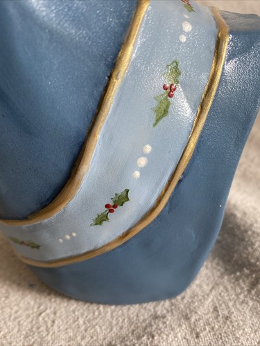 Hand painted Signed Sue Peterman 09’ Christmas Angel - Picture 5 of 6
