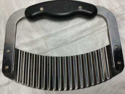 Pampered Chef curved Crinkle Cutter Garnisher #1089 Stainless Steel