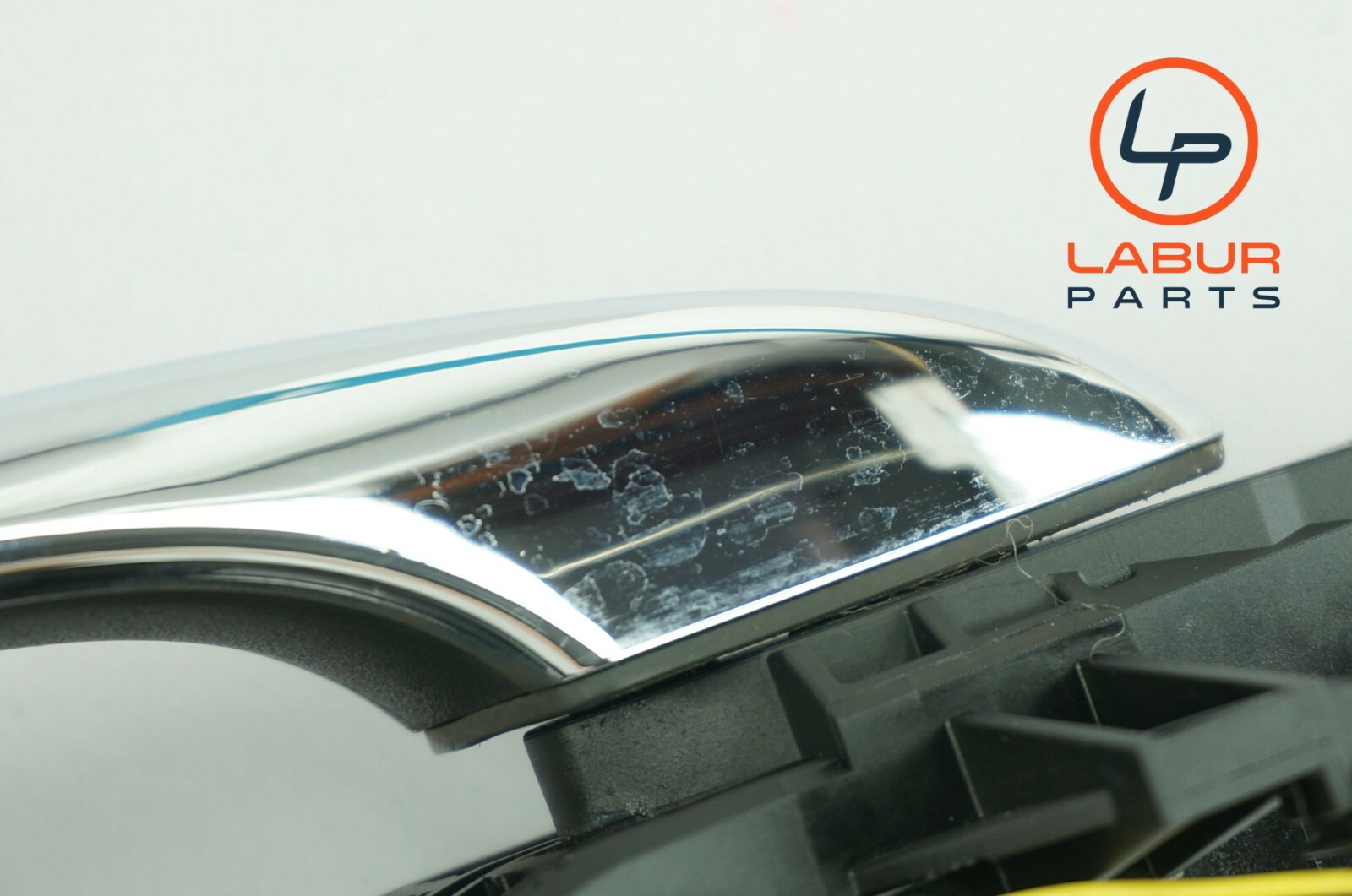 M156 14-17 Maserati Quattroporte Ghibli Front Right Exterior Door Handle A361