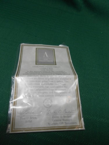 Avon Bethlehem Nativity Collection The Magi: Melchior - Picture 8 of 10