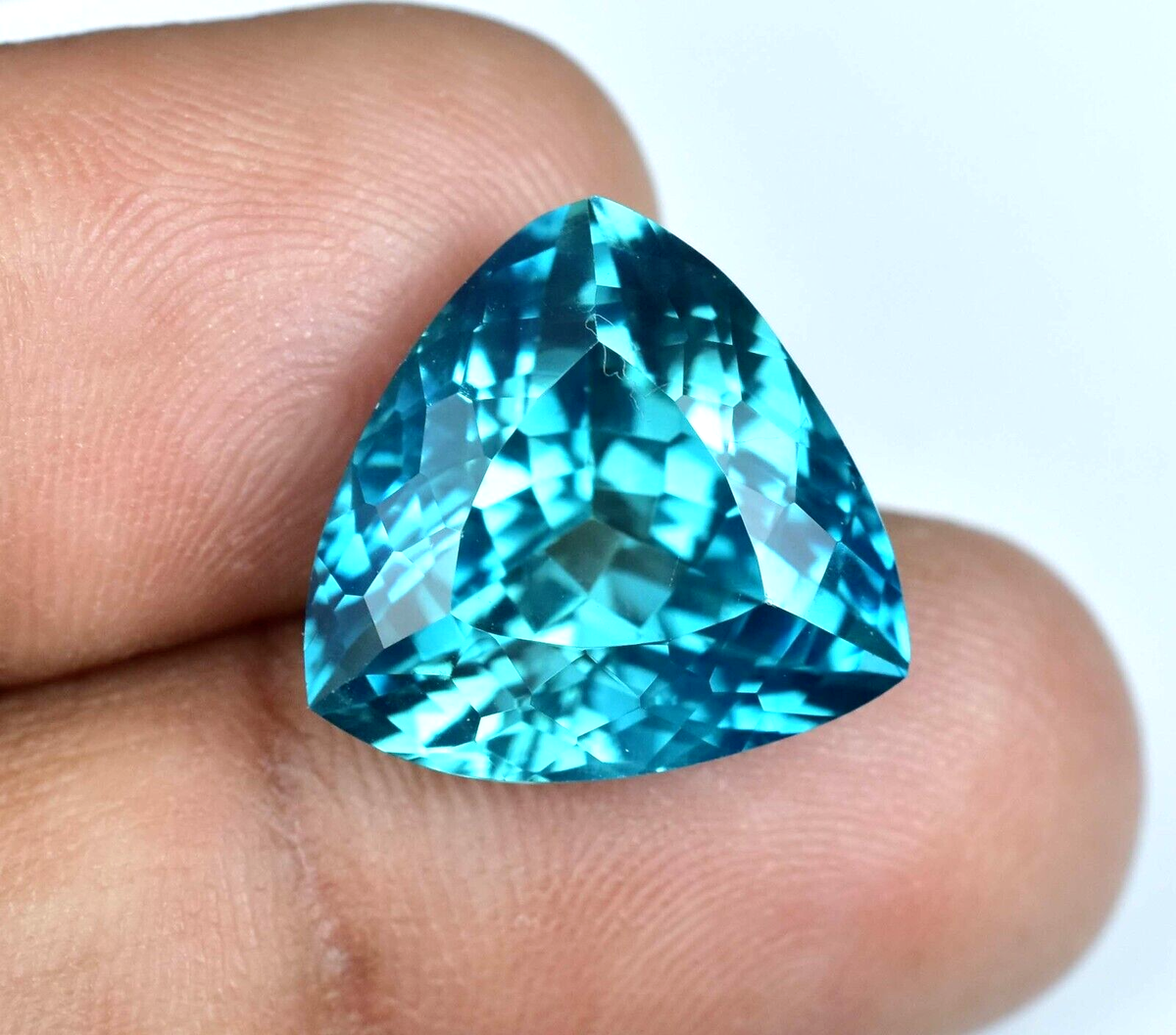 17.05 Ct Natural Paraiba Tourmaline Greenish Neon Blue Trillion