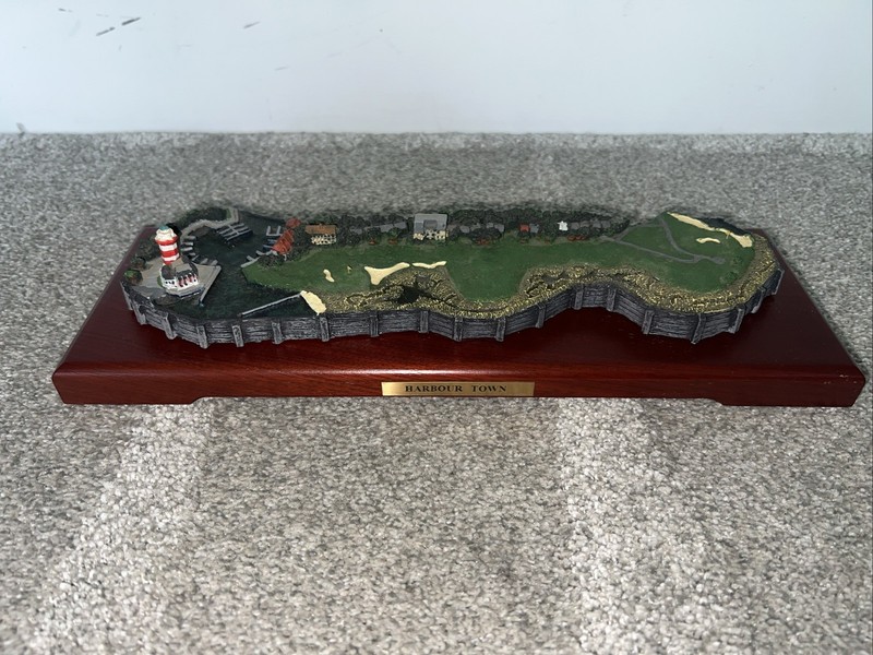 Danbury Mint Legendary Golf Holes - The 18th at Harbour Town Model