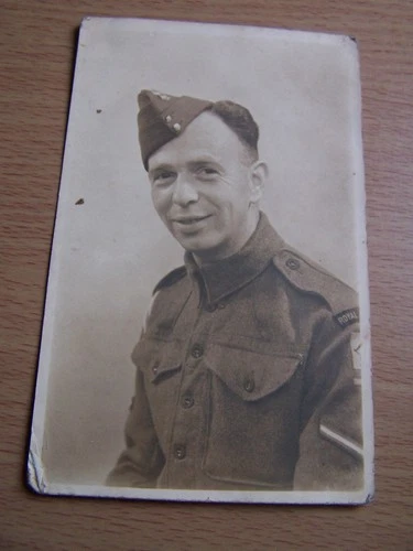 WW2 Military Soldier Portrait Bill 608 Vintage Photo T Hollingsworth Beverley