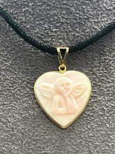 Pendente Cuore 20mm in Oro 14kt con Cammeo Rosa e Cordoncino in Seta