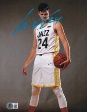 WALKER KESSLER signed (UTAH JAZZ) basketball 8X10 photo BECKETT BAS BW54552