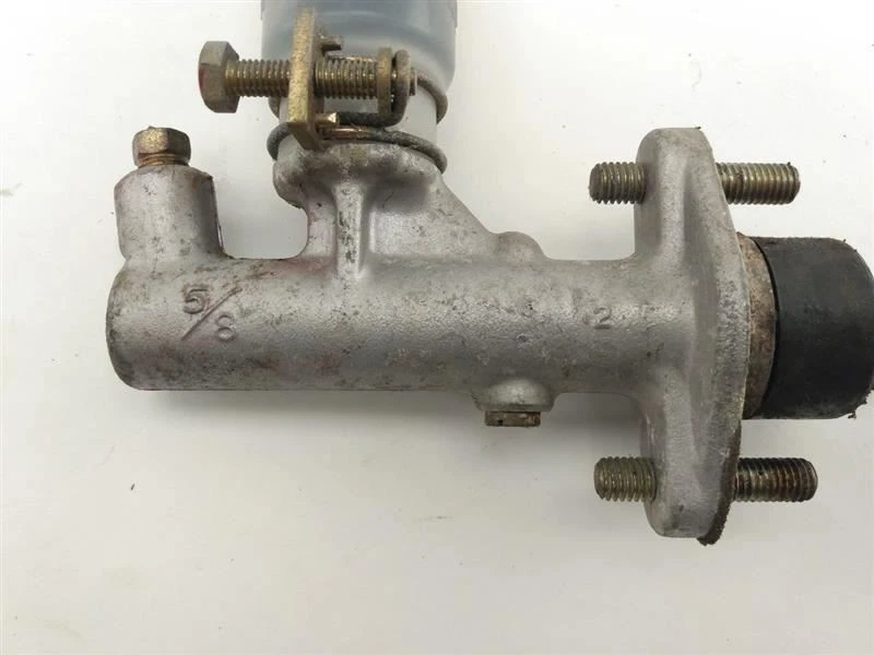 Mitsubishi 3000GT Dodge Stealth Clutch Master Cylinder FWD Fits 91-99 - Image 2 of 4