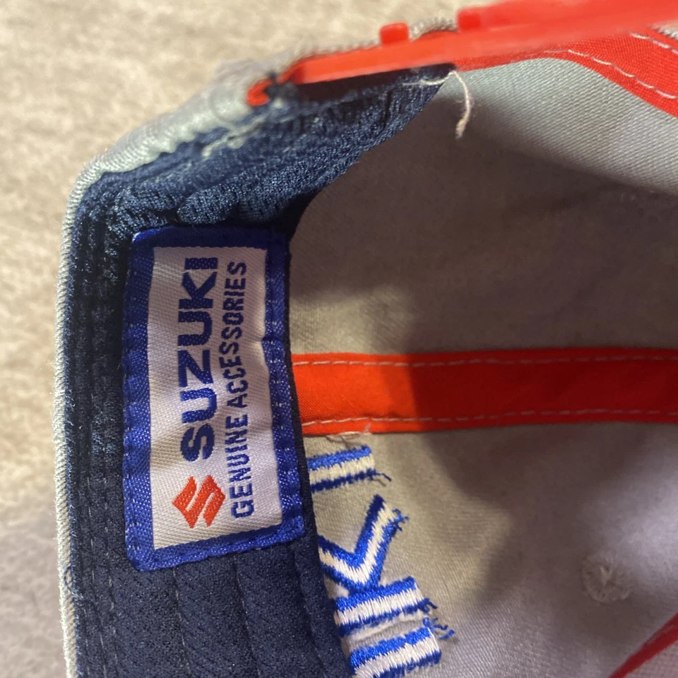 Gorra gris Suzuki Sideways Snapback GSXR GSX-R RMZ RM-Z DRZ KINGQUAD QUADRACER Foto 4 de 4