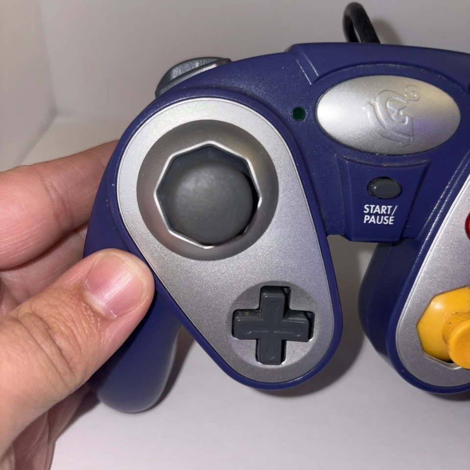 Pelican G3 Nintendo Gamecube Wired Controller (Indigo Purple) Z button stuck ￼￼  - Image 3 of 4