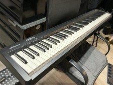 Roland FP-10 88-Key Digital Home Piano Keyboard Black USB MIDI Headphone Jack
