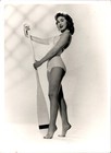 LMPE36 1957 Original Photo BAREFOOT KERRY BRACE SWIMSUIT CHEESECAKE PIN-UP — photo 1