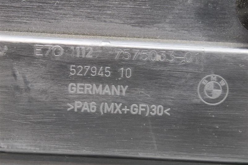 PLASTIC ENGINE COVER BMW 328i 2009 09 1095208 — 第 3/4 张图片