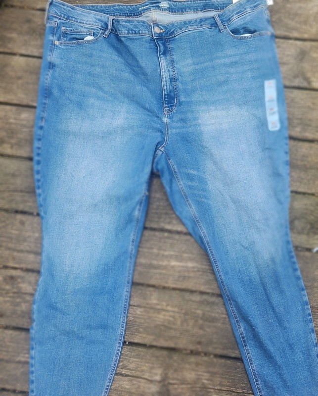 NWT Old Navy High Rise Rockstar Super Skinny Jeans Women’s Size 30 Light Wash