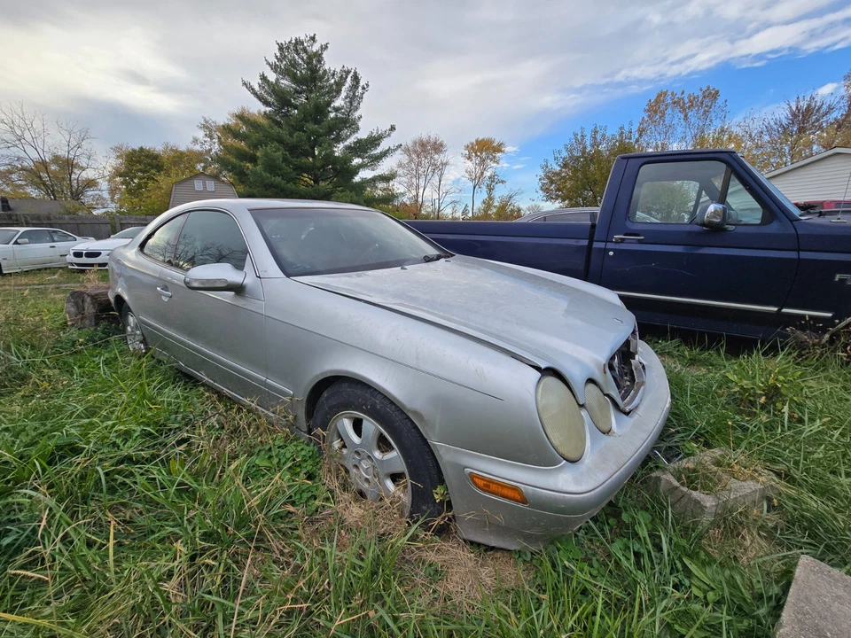 Mercedes-Benz CLK320 2001 motor resonador de admisión de aire - 1121400087  Foto 4 de 4