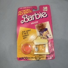 Mattel 1989 Vintage Barbie Action Accents Kitchen Stand Mixer 7936