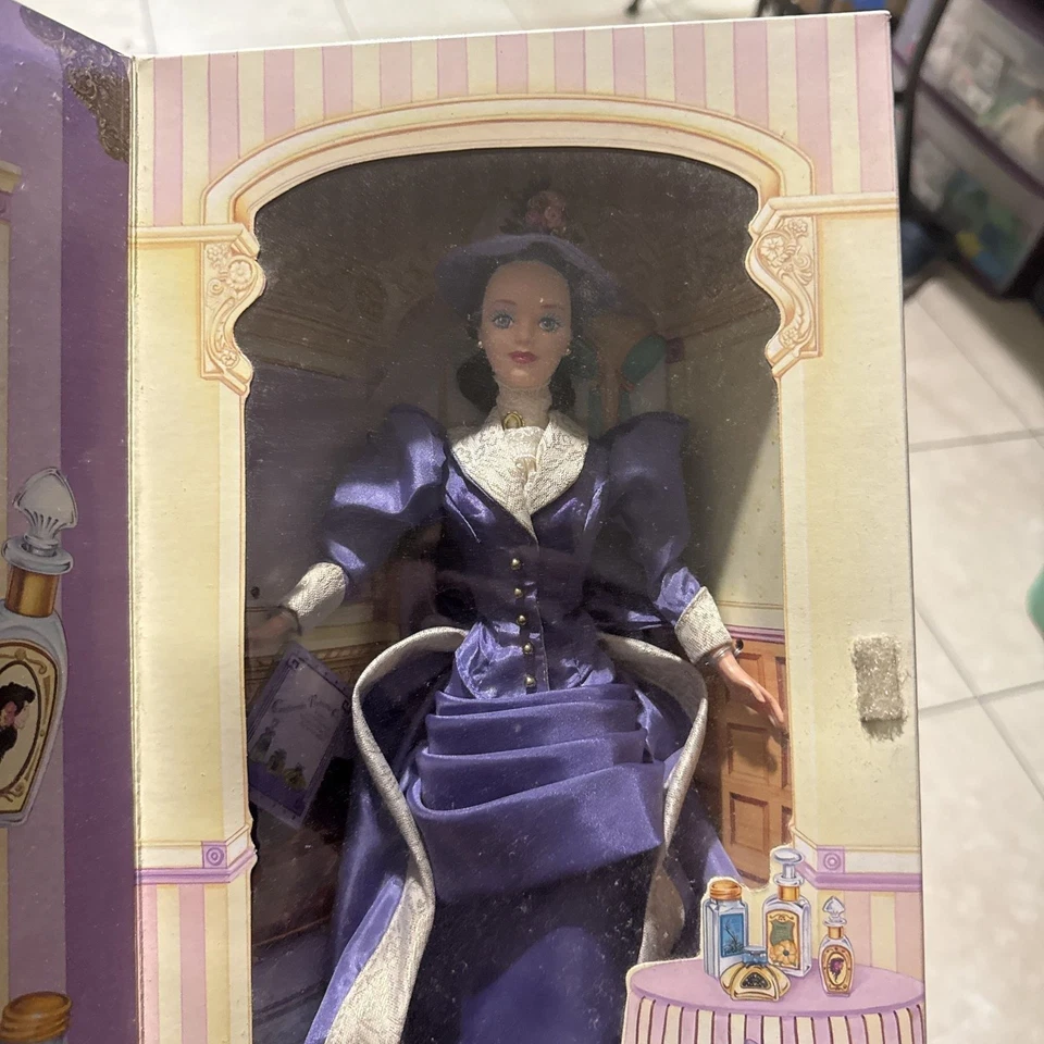 Barbie como la señora P.F.E. Muñeca Avon Edición Especial Albee "Primera en una Serie" Foto 4 de 4