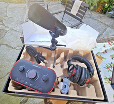 Focusrite Vocaster Two Podcaster-Set inkl. DM...