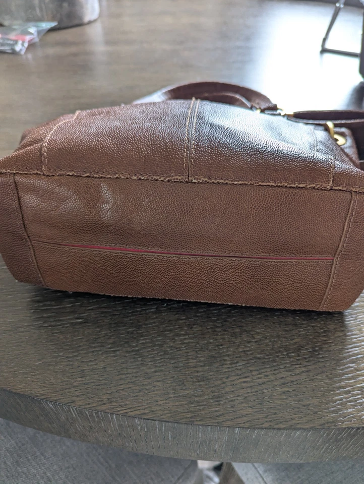 Hammitt Daniel Bag Medium: Mahogany Pebble/Brushed Gold Red Zip - Image 4 of 4