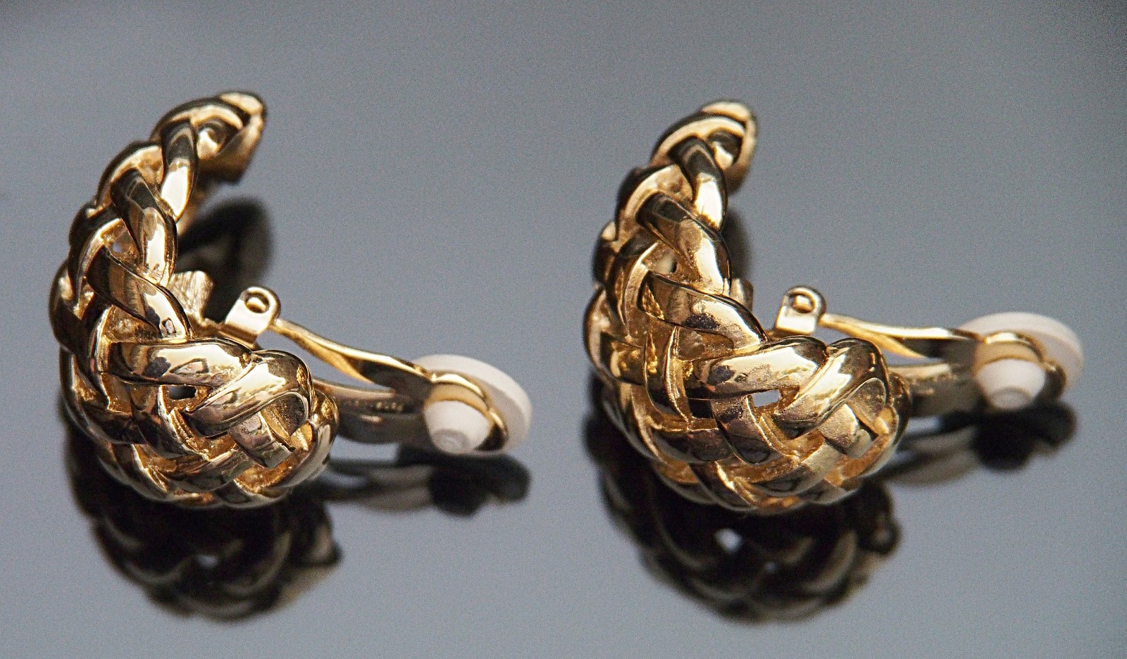 GIVENCHY Vintage Gold Tone Clip On Earrings thumbnail 3