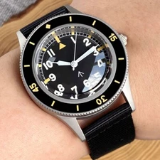40mm Vintage Luminous 20BAR Diver NH35A Automatic Watch Men Domed Sapphire Glass