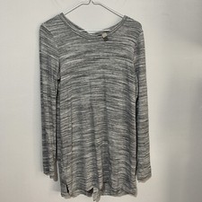 LOFT Outlet Women  s Size XS Gray Tipped Crew Neck Sweater